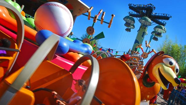 Slinky Dog Zigzag Spin