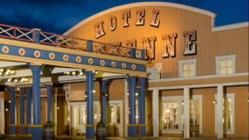 Disneys Hotel Cheyenne – Aussenansicht